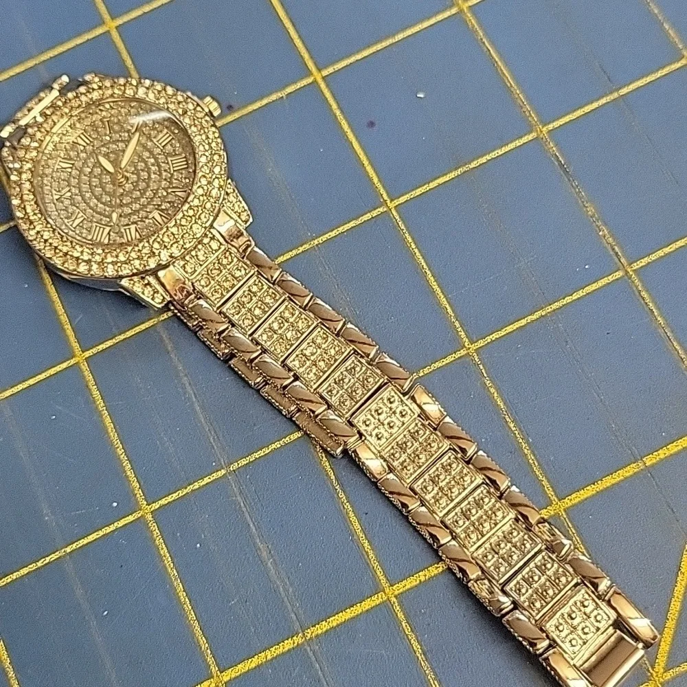 Rhinestone Silver Tone 8